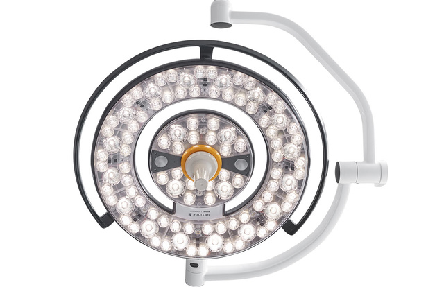 High-quality surgical light illumination helps to relieve strain, ensure confident assessment, and minimize distractions to return the surgeon’s full attention to the patient.